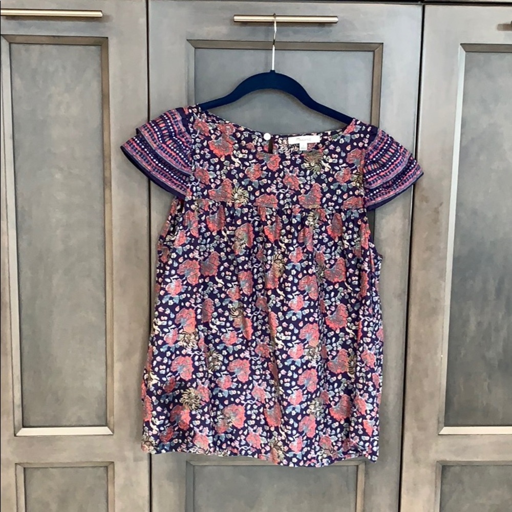 Made well floral top.